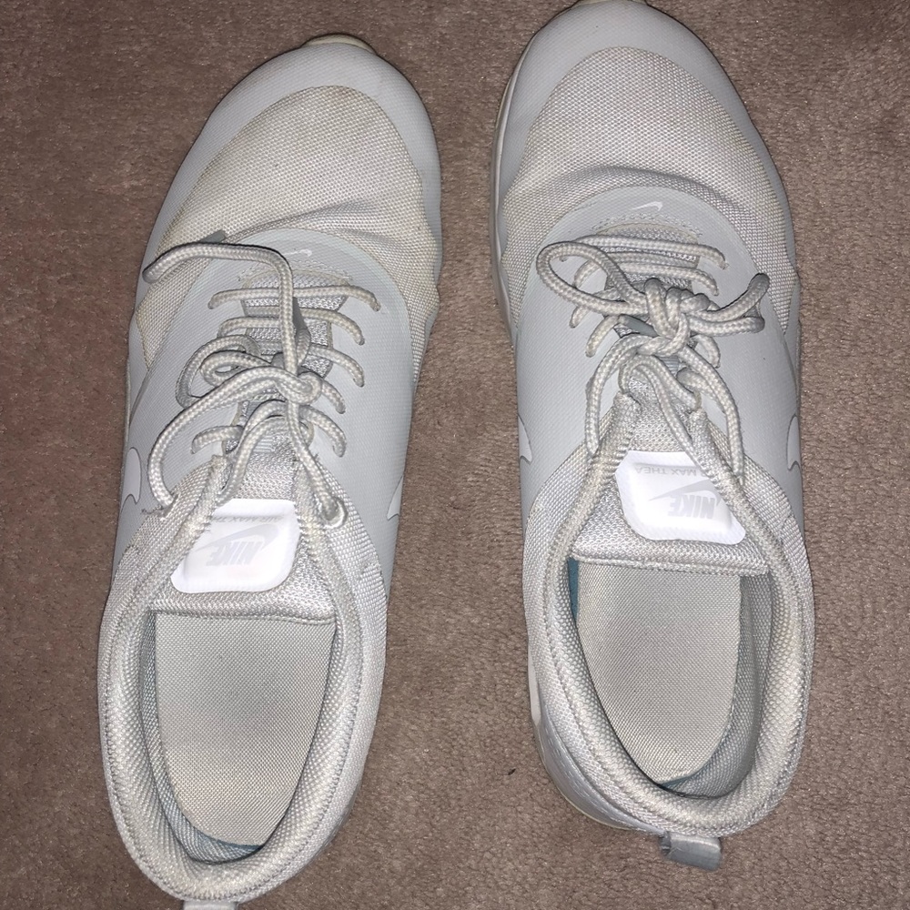 Nike tennis shoes